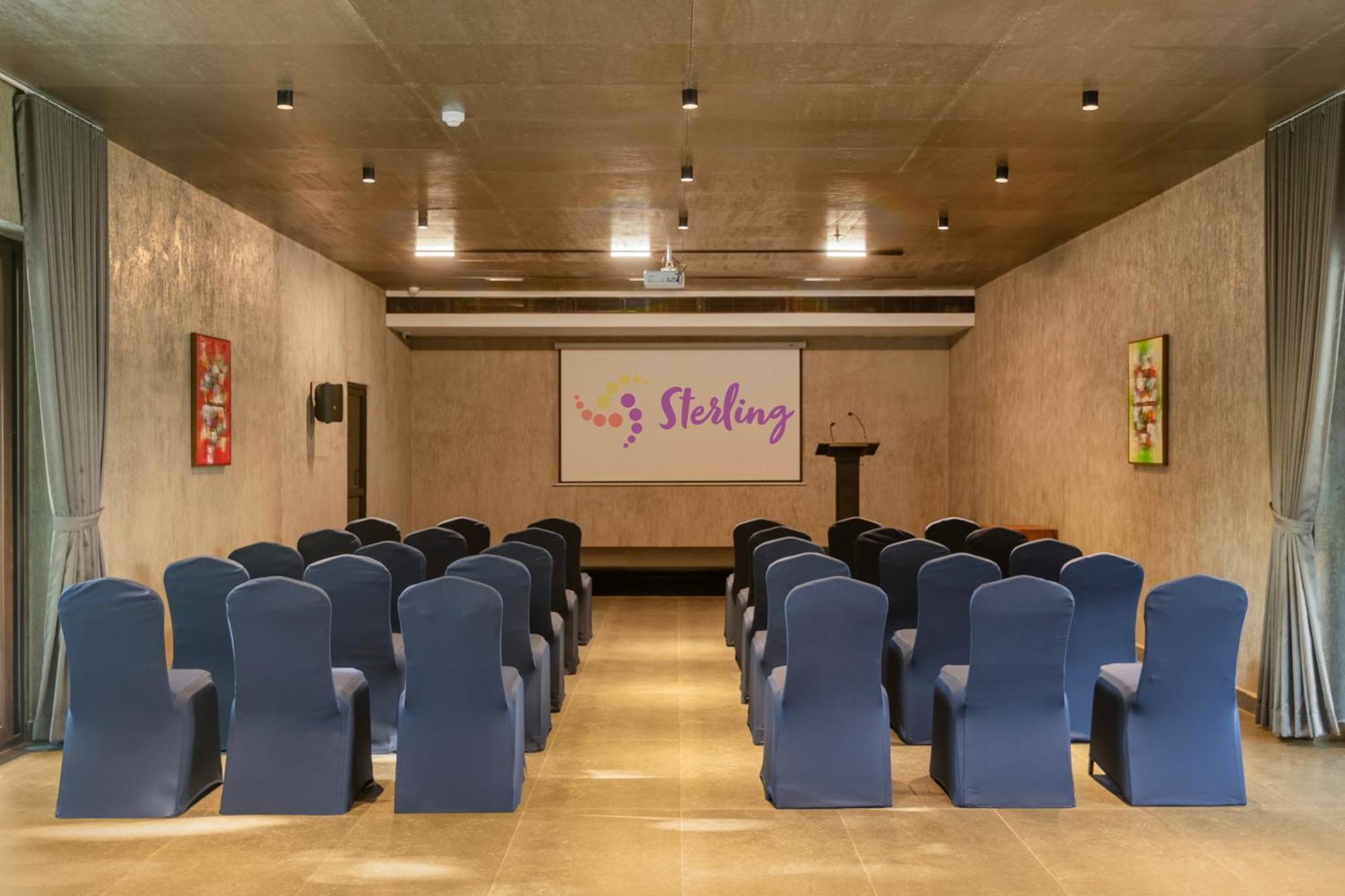 Hotel Sterling Athirappilly Kallana Exterior foto