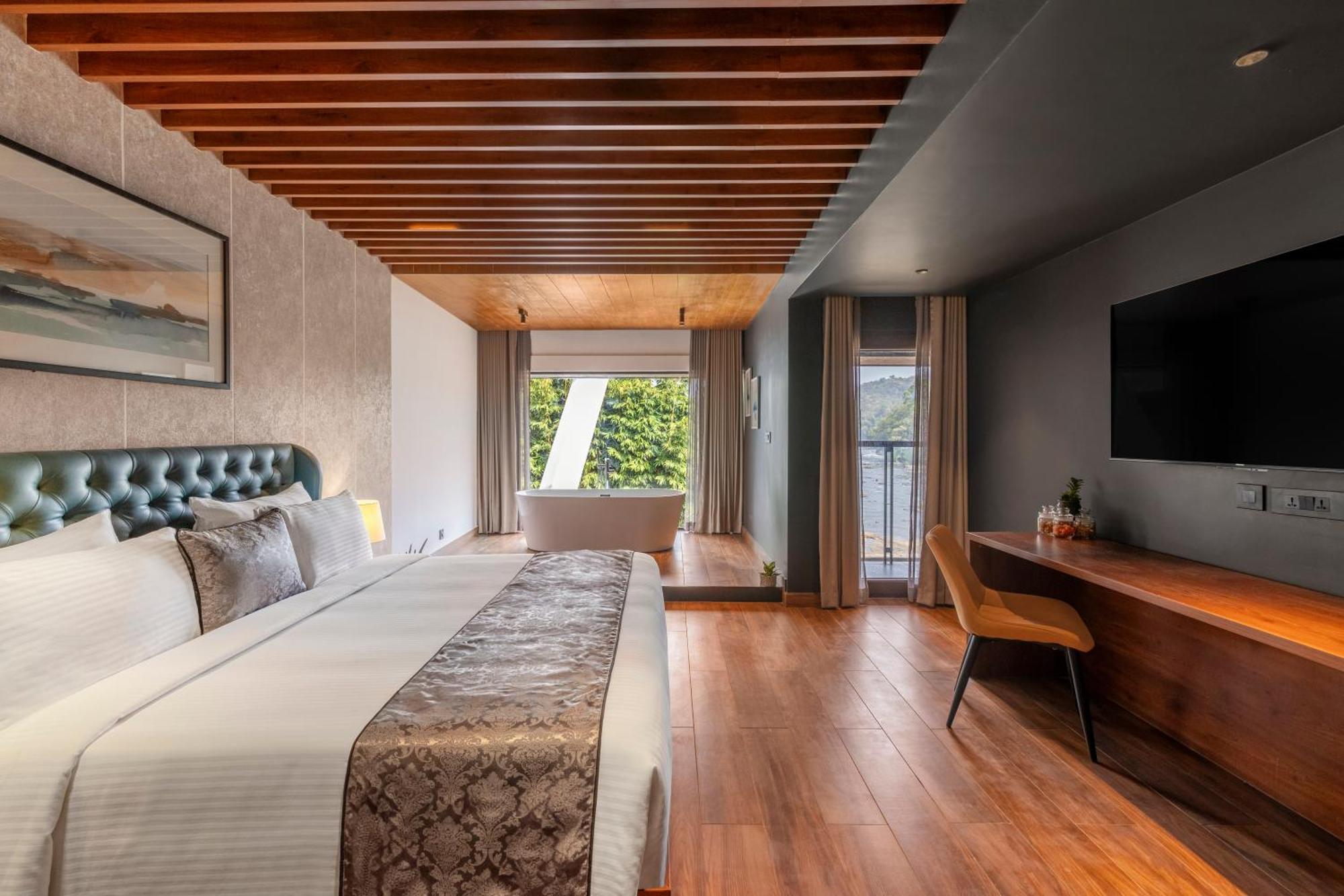 Hotel Sterling Athirappilly Kallana Exterior foto